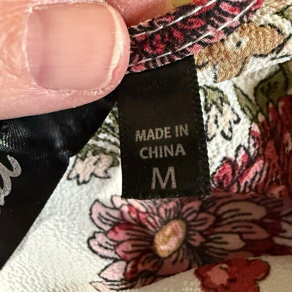 Trixxi V-Neck Short Romper M Floral Boho White Bohemian Whimsical Romantic - Picture 6 of 13